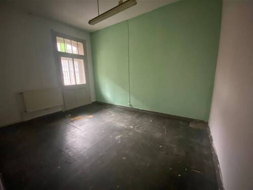 Zimmer 3 hofseitig mit Balkonzugang - 