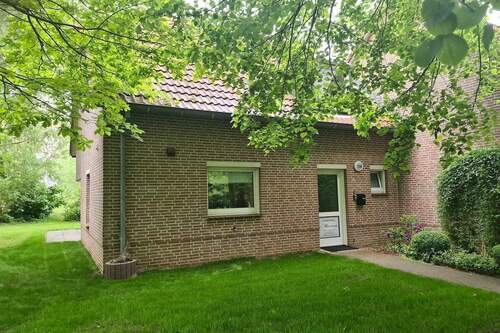 Hausansicht - 4 Zimmer Einfamilienhaus zum Kaufen in Butjadingen