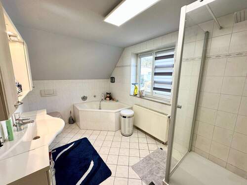 Bad im Obergeschoss - 