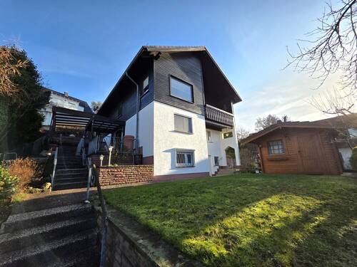 Vorderansicht - 7 Zimmer Einfamilienhaus in Kassel / Nord (Holland)