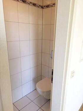 17 Separates WC.JPG - 