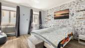 1. OG Schlafzimmer 1 - 
