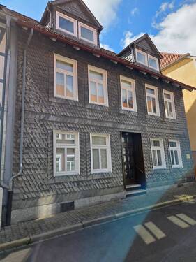 20250729_105025.jpg - Denkmalgeschütztes Mehrfamilienhaus mit Nebengebäude und Garage