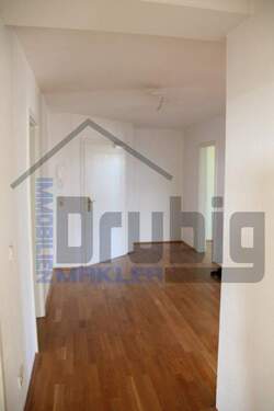 Flur - 3 Zimmer Etagenwohnung zur Miete in Leipzig