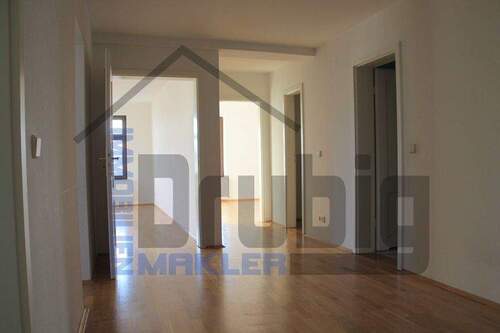 Flur - 3 Zimmer Etagenwohnung in Leipzig