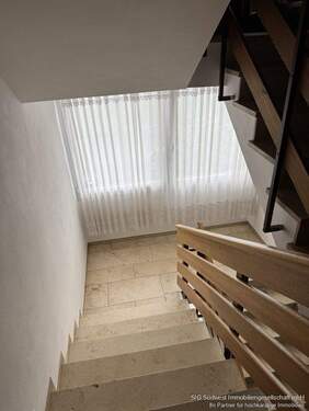Treppenhaus - 4 Zimmer Etagenwohnung in Pfaffenhofen