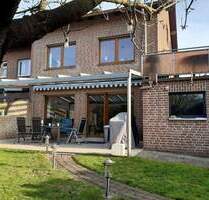 Seltene Gelegenheit im Blumenviertel: Zweifamilienhaus mit Garten, Kamin & Mieteinnahmen - Dinslaken Innenstadt Seltene Gelegenheit im Blumenviertel: Zweifamilienhaus mit Garten, Kamin & Mieteinnahmen - Dinslaken Innenstadt