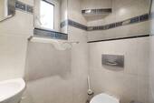 Bad OG - 6 Zimmer Doppelhaushälfte in Neuss