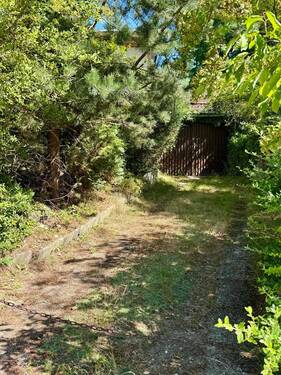 Zufahrt und Garage - 