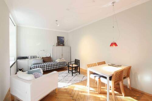 Wohnzimmer - Einfamilienhaus in München zum Kaufen