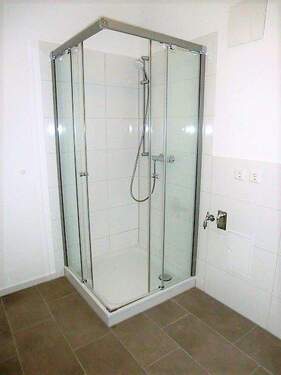Dusche mit tiefen Einstieg - Etagenwohnung mit 55,10 m&sup2; in Bischofswerda zur Miete