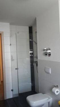 Bodenebene Dusche - 