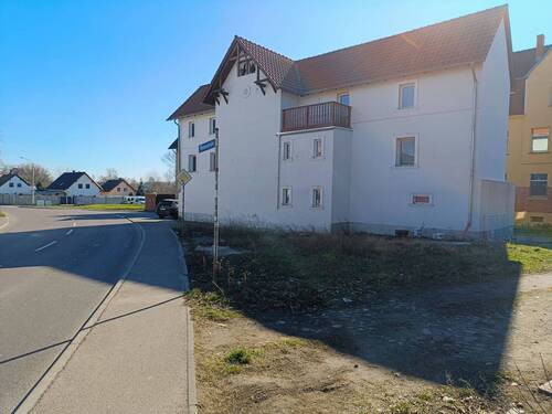 Objektansicht - 8 Zimmer Mehrfamilienhaus, Wohnhaus zum Kaufen in Halle (Saale)