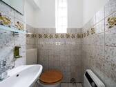 WC - 