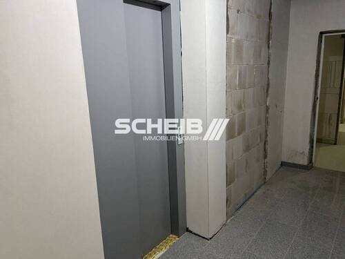 Aufzug - Gewerbeobjekt (Büro, Produktion, Verkauf) in Schwäbisch Hall zum Kaufen