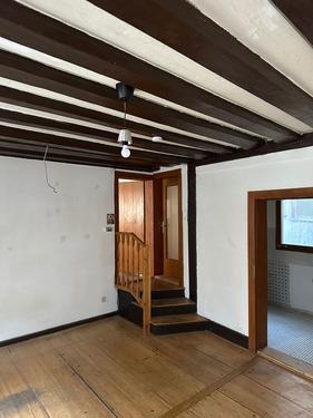 Decke mit Holzbalken - 