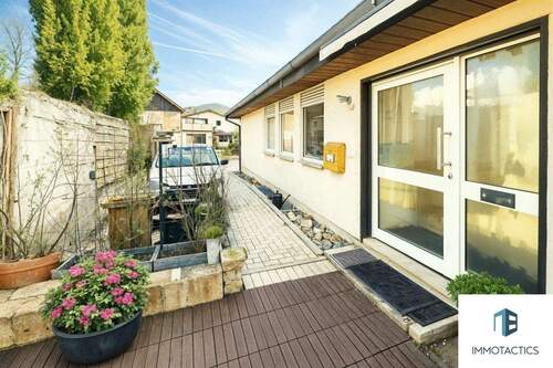 Eingangsbereich - 6 Zimmer Einfamilienhaus in Norheim