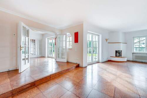 Wohnbereich mit Kamin - 