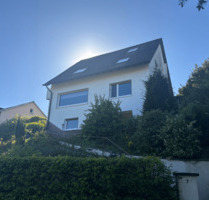 Platz ohne Ende: Einfamilienhaus mit Einliegerwohnung und herrlichem Weitblick in Evingsen - Altena