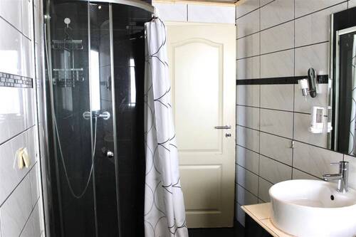 Dusche 1. OG - 
