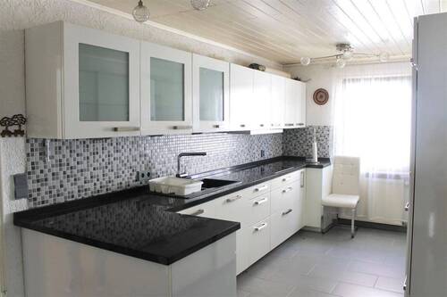 Küche 1. OG - 8 Zimmer Mehrfamilienhaus, Wohnhaus zum Kaufen in Hettenleidelheim