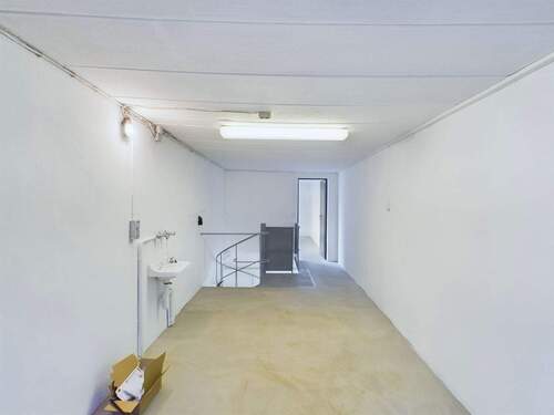 Garage - 