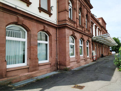 Rückansicht (zu den Bahngleisen) - 