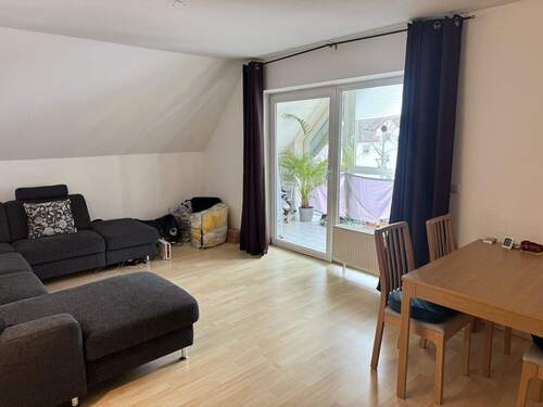 Wohnzimmer.jpg - 2 Zimmer Etagenwohnung zur Miete in Erlangen