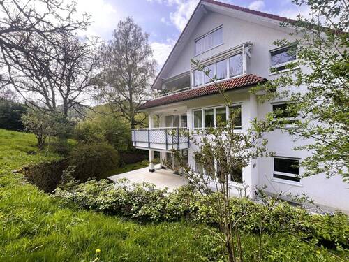 Außenansicht auf Terrasse - 4 Zimmer Etagenwohnung zum Kaufen in Baden-Baden