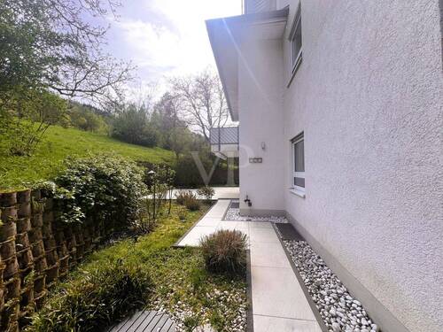 Zugang Terrasse von außen - 4 Zimmer Etagenwohnung in Baden-Baden