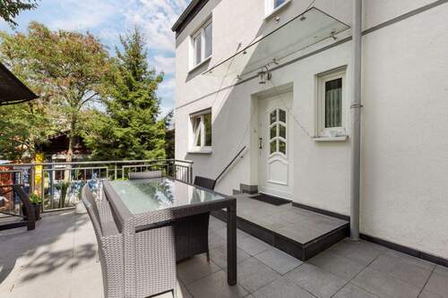 Eingangsbereich - 4 Zimmer Mehrfamilienhaus, Wohnhaus zum Kaufen in Köln