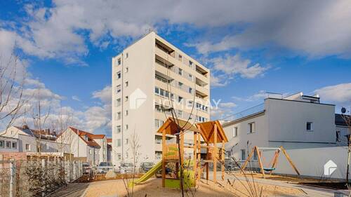 Außenansicht 3 - Gut geschnittene 2-Zimmer-DG-Wohnung in zentraler Lage Lechhausen mit hervorragendem Weitblick