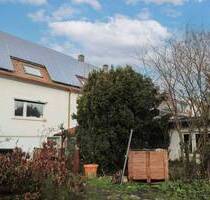 Wohnen, Vermieten oder Kombinieren - Haus mit Einliegerpotenzial und Entwicklungschancen - Fürth Unterfarrnbach