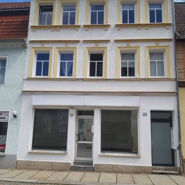 Straßenansicht - MFH in Stadtcentrum - 230.000,00&nbsp;EUR Kaufpreis,