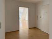 Flur - Blick ins Wohnzimmer - 