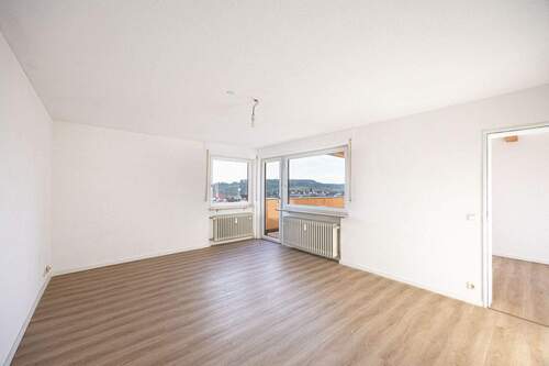 Wohnzimmer - 3 Zimmer Etagenwohnung zum Kaufen in Großbottwar