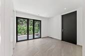 Einladendes Foyer mit Terrasse - 
