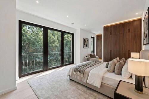 Schlafzimmer & Ankleide im OG - 