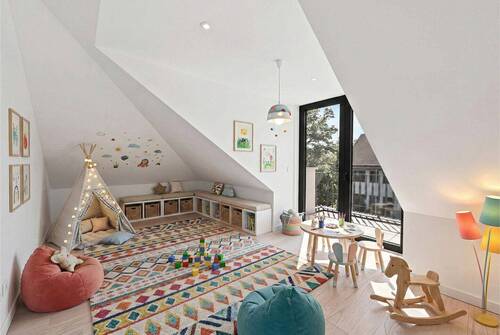 Kinderzimmer mit Balkon im DG - 