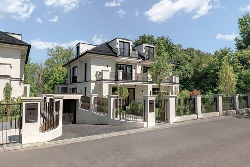 Stilvolle Architektur - 6 Zimmer Doppelhaushälfte in Germering