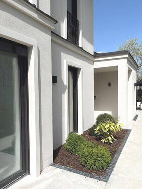 Überdachtes Entrée - 