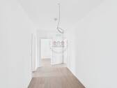Großer Flur - 2 Zimmer Etagenwohnung in Leipzig