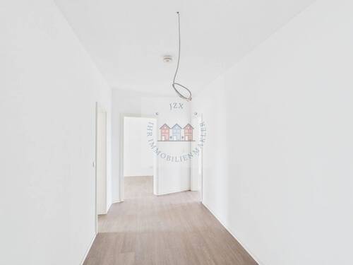 Großer Flur - 2 Zimmer Etagenwohnung in Leipzig