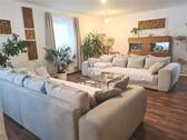 Wohnzimmer - Moderne 3,5-Zimmer-Wohnung mit 2 Balkonen und Garage in Langenau Göttingen