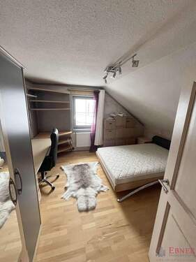 Schlafzimmer DG (2) - 