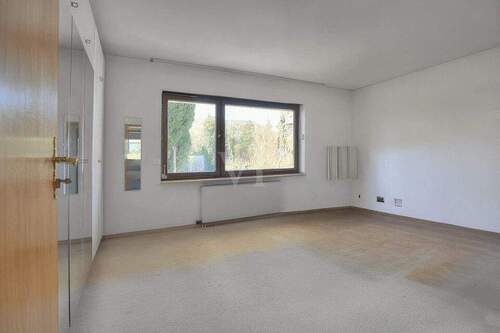 Elternschlafzimmer EG - 