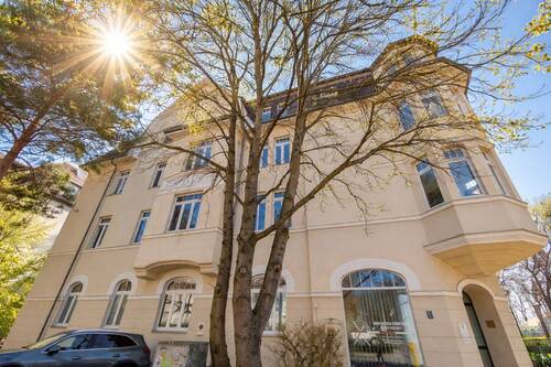 Gebäude - 3 Zimmer Etagenwohnung zur Miete in Zwickau