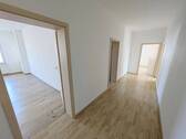 Flur - Etagenwohnung mit 93,60 m&sup2; in Zwickau zur Miete