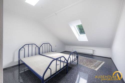Schlafzimmer 1. OG - 