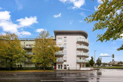 Hausansicht - Wohnen im Lindencarré: Moderne 3-Zimmer Eigentumswohnung in Grevenbroich